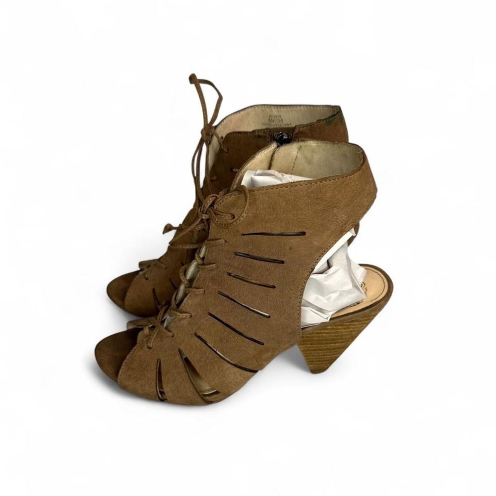 Vince Camuto Estie Women size 6 Taupe Sandals Womens Heels Lace Up with 3" heel